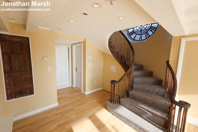 Photo - 117 Beacon St Unit PHR