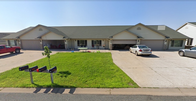 Building Photo - 1909 Southridge Ave Rental