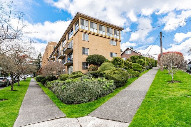 Photo - Hamlin Place