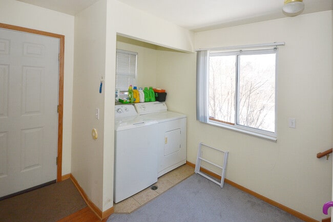 Photo - 209 N Kendall Ave
