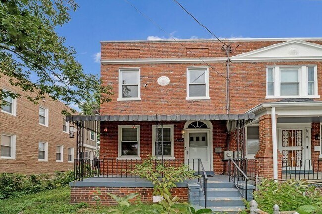 Photo - 6208 7th St NW