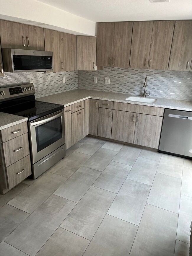 Photo - 1602 Garfield Ave Unit 11