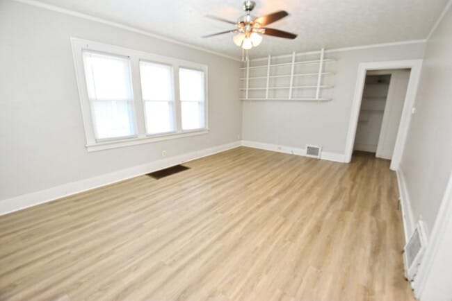 Photo - Sunnymeade home in South Bend IN, 3 bedroom 1 bath