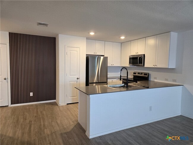 Photo - 200 Pacific Waters