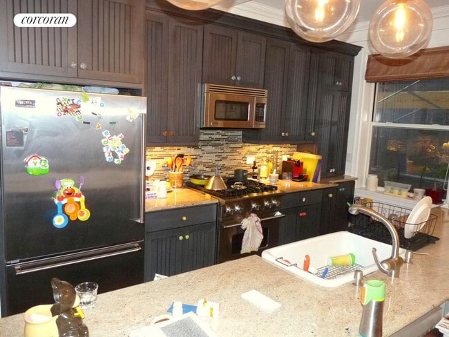 Photo - 240 W 98th St