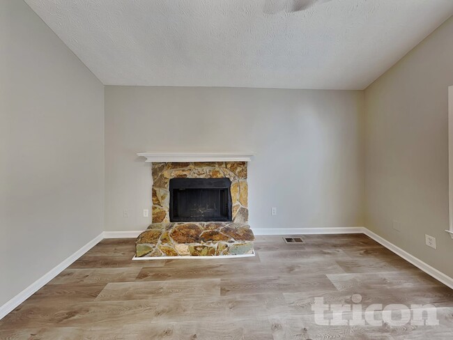 Photo - 172 N White Pines Dr