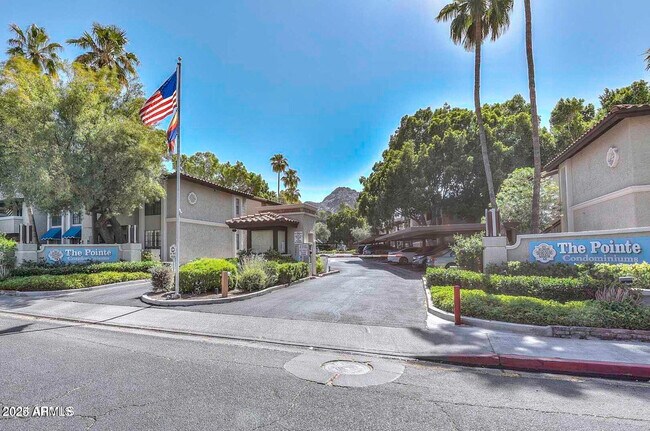 Building Photo - 7557 N Dreamy Draw Dr Unit 273