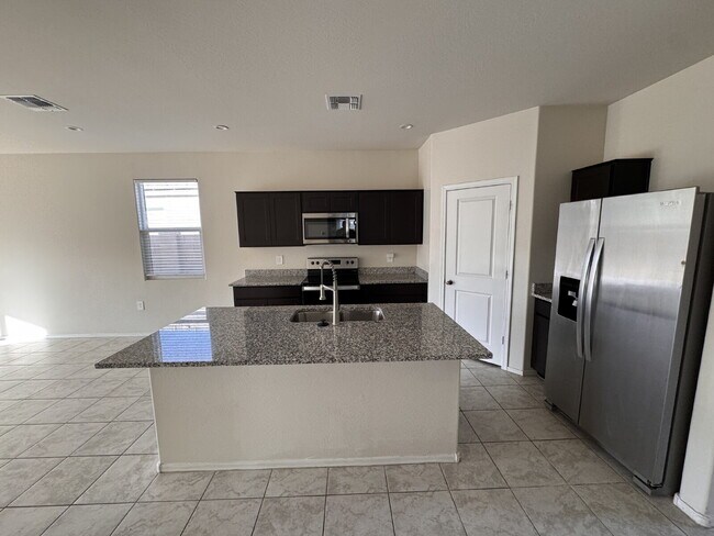 Photo - 5179 E Emery Rd