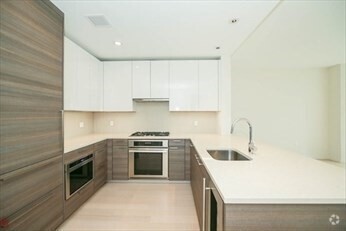 Building Photo - 1 Franklin St Unit 1509 Rental
