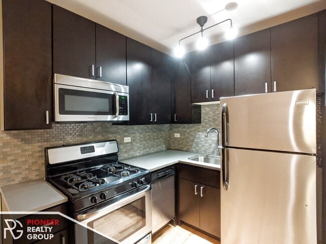 Photo - 2424 N Kedzie Blvd Unit 2420-205