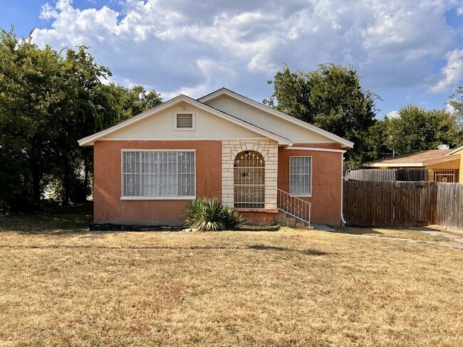 Photo - 5638 Curzon Ave