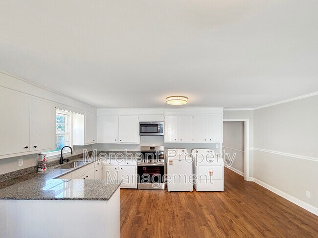 Photo - 308 Gordon St Ext