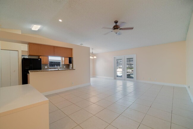 Photo - 14 Misty Meadow Dr