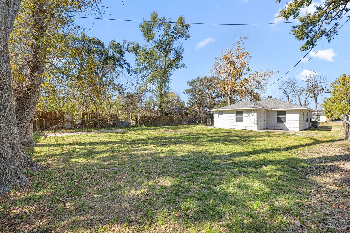 Photo - 6619 Maybank Dr