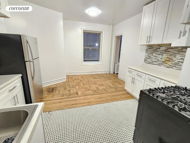 Photo - 3900 Greystone Ave