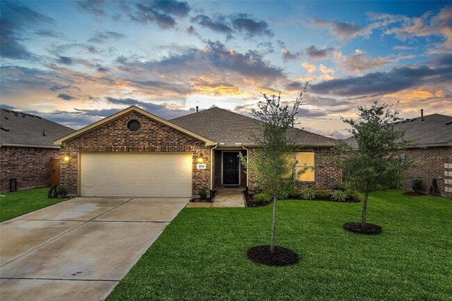 Building Photo - 20730 Southern Wds Blvd Rental