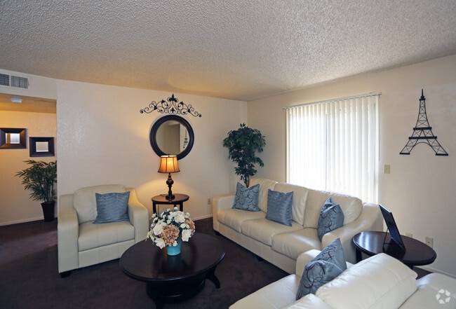 2 BR, 1 BA - Living Room