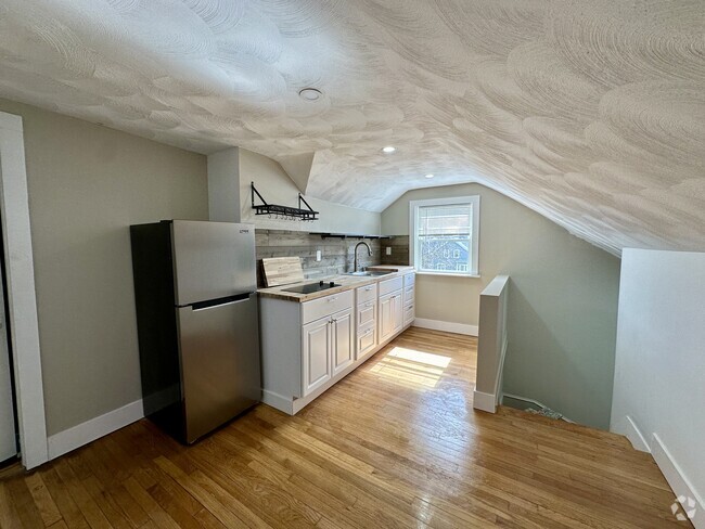 Building Photo - 113 Lauriston St Rental