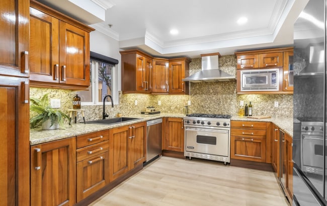 Photo - 1878 Greenfield Ave Unit 104