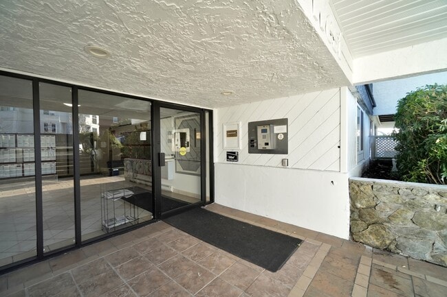 Photo - Park West Apartments