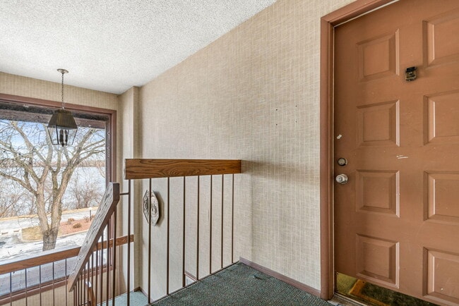 Photo - 730 Cliffs Dr Unit 303A