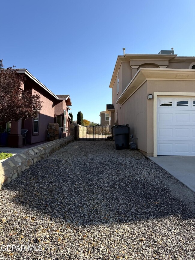 Photo - 5448 Ignacio Frias Dr