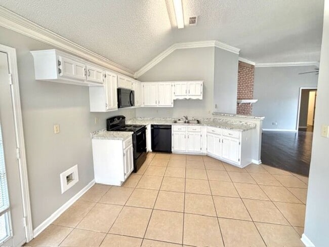 Photo - Southeast Recently Renovated 3 Bedroom 2 Bath Available NOW! Memphis, 38125
