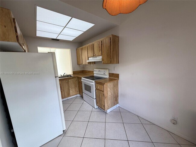 Photo - 1953 SW 15th St Unit 78