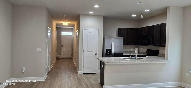 5837 Bay Pl