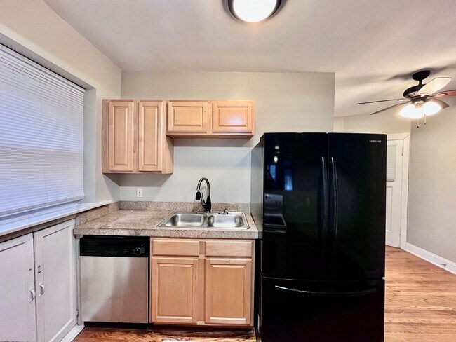 1535 McCausland Ave Unit A