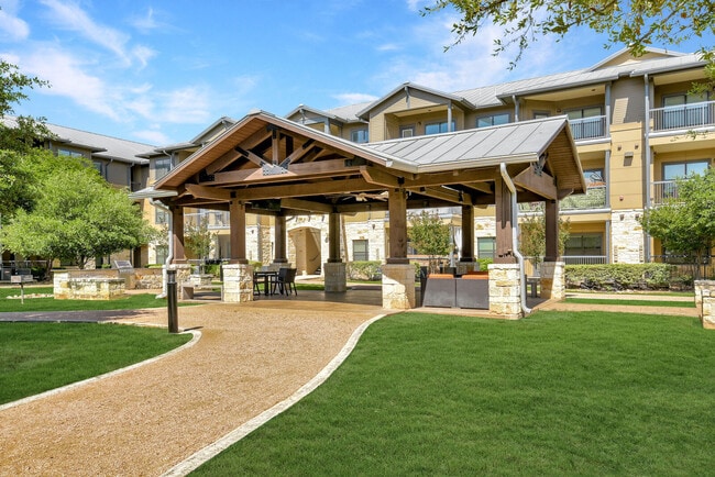 Platinum Shavano Oaks