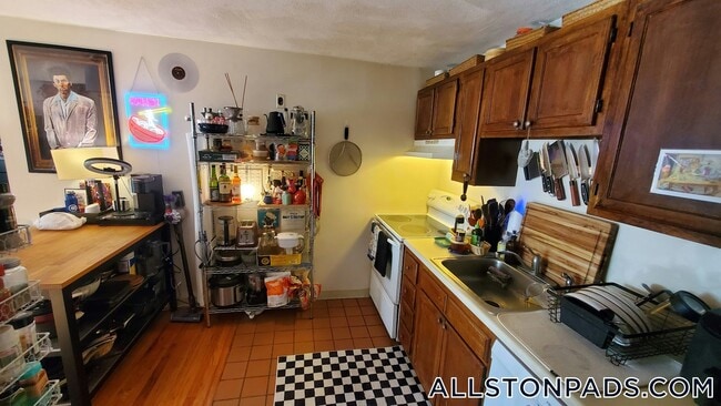 Photo - 245 Kelton St Unit 24