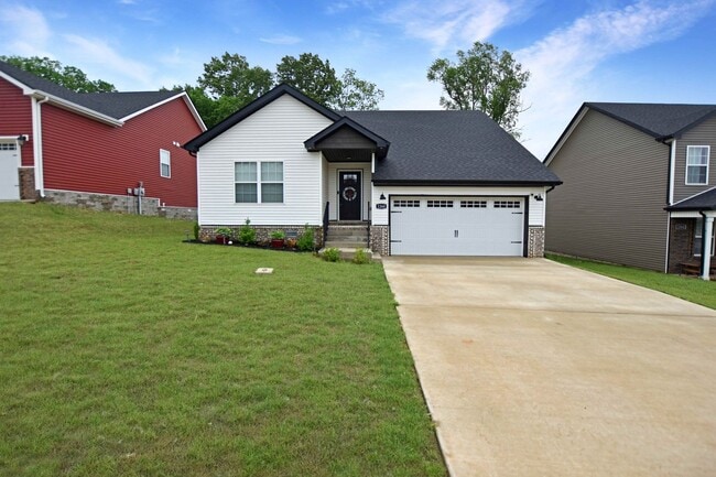 Pet Friendly Three Bedroom! - Pet Friendly Three Bedroom! House