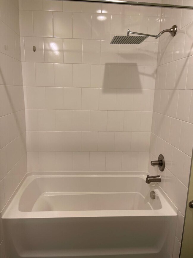 Photo - Modern Studio with Amazing City Views!