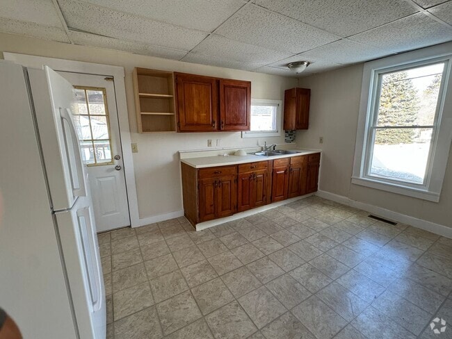 Building Photo - 18 Middle St Unit 3 Rental