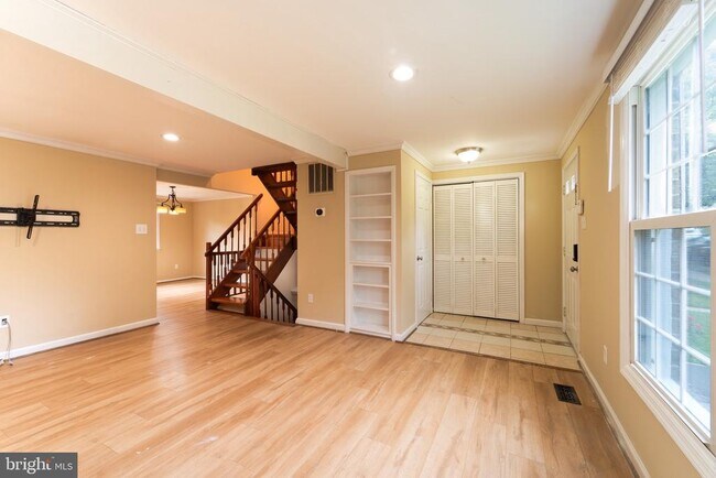 Photo - 5514 Whitfield Ct