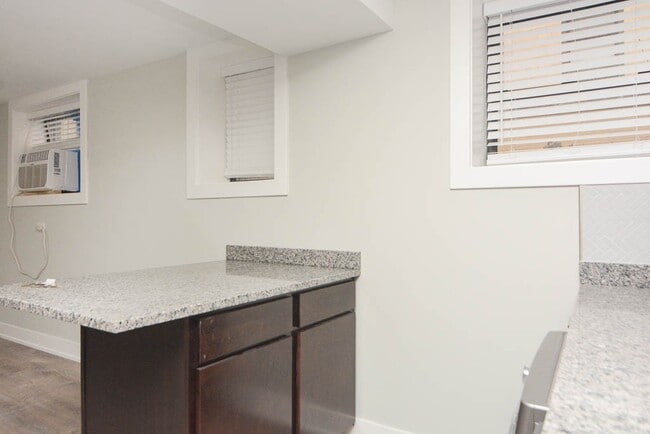 459 W Belden Ave Unit N-G