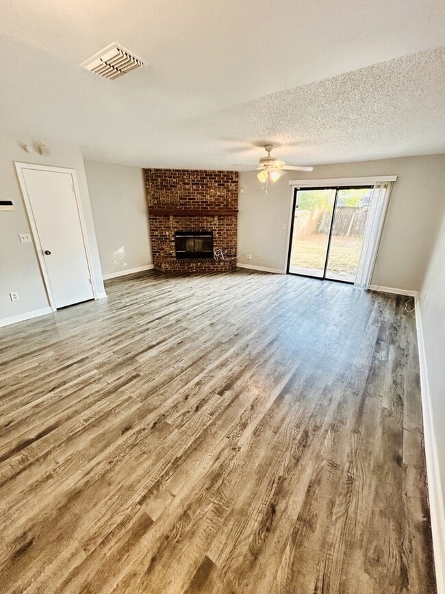 Photo - 5664 Bennington-