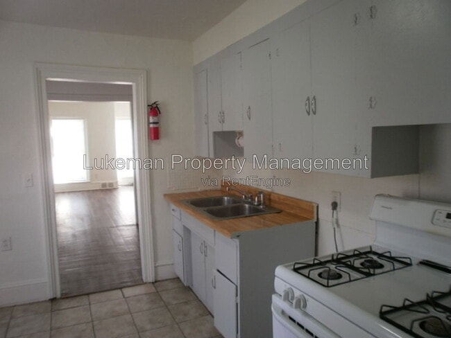 Building Photo - 932 S Park St Unit 930 2