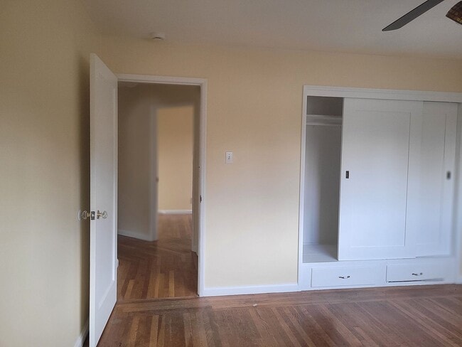 Photo - 2106 Albany Dr