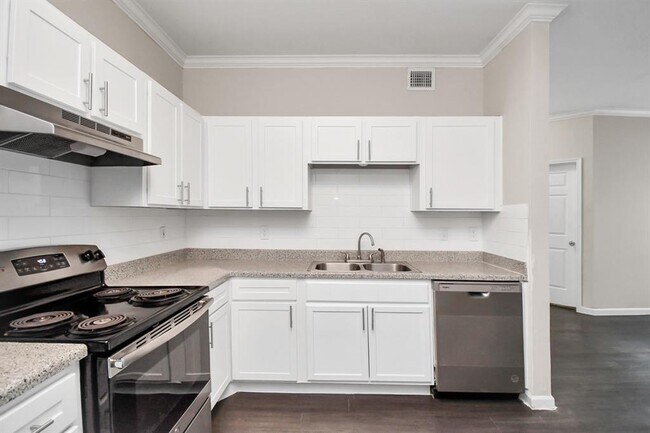 Photo - 11355 Richmond Ave. Unidad 1916