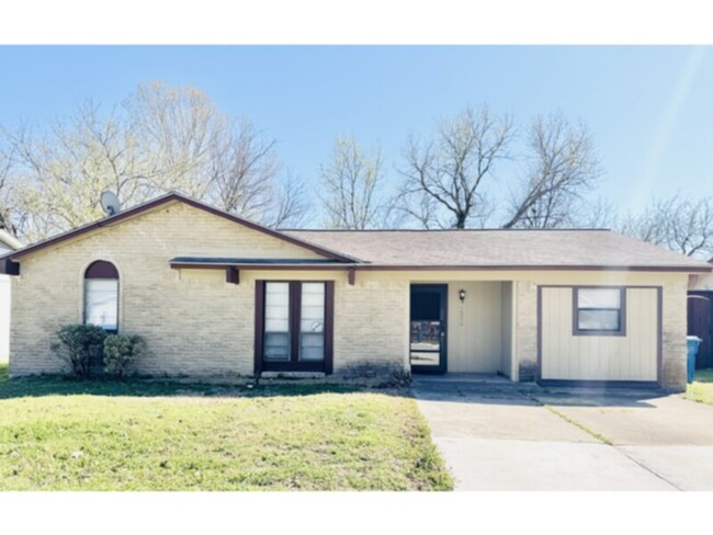 ****4 BEDROOM IN ROWLETT*** - ****4 BEDROOM IN ROWLETT*** Casa