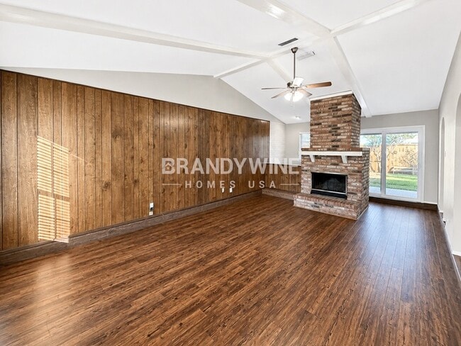 3025 Jamestown Dr