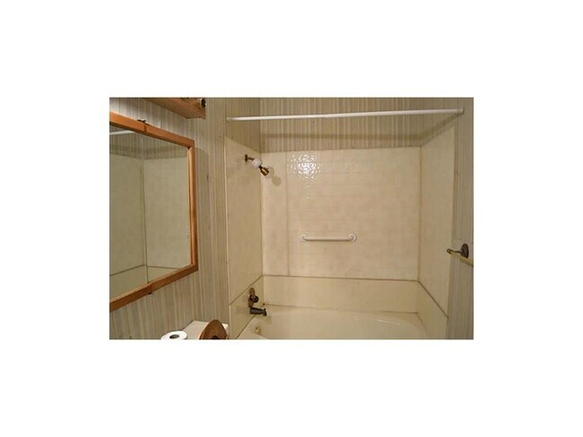 Photo - 2413 Sussex Dr Rental