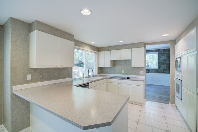 Photo - 4Bd/2.5Ba Sammamish Home