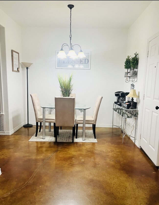 Photo - 516 Karey Dr