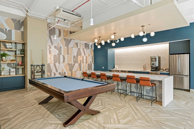 Photo - 731 S Clark St