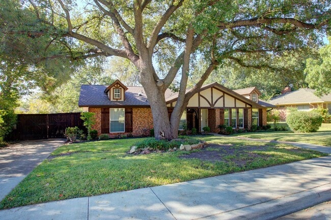 Available August 1st | 4 Bedroom Home with... - Available August 1st | 4 Bedroom Home with...
