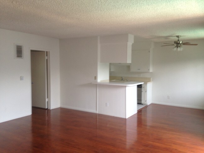 Twin Dolphins - Twin Dolphins Apartments