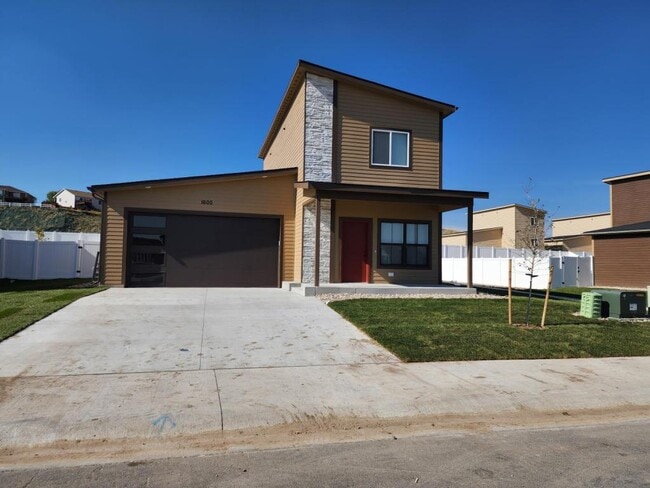 Building Photo - 1600 Carol Ann Wy